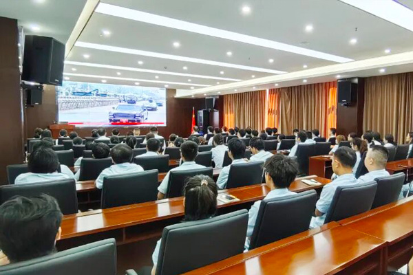 湖南普奇研究院組織觀看9.3大閱兵